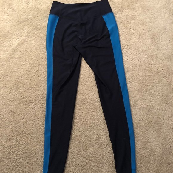 Nike Dri-Fit leggings - Picture 2 of 3